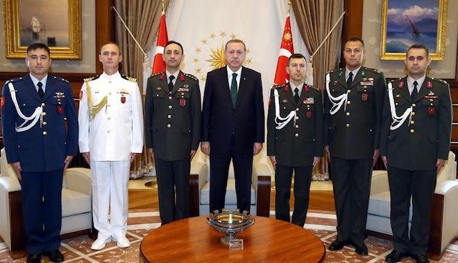 15 Temmuz'da Erdoğan'ın yerini söyleyen 3 yaver tahliye edildi