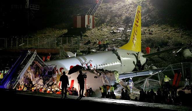 Bakan Turhan'dan Pegasus uçak kazasıyla ilgili açıklama: Pilot aciz kalmış