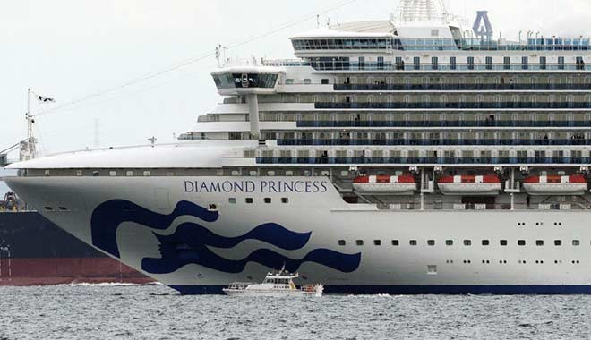 3711 turist taşıyan cruise gemisi koronavirüs şüphesiyle karantinaya alındı