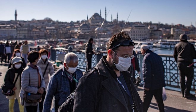 65 yaş üzeri ve 20 yaş altı vatandaşlara verilen kısmi sokağa çıkma izninin detayları belli oldu