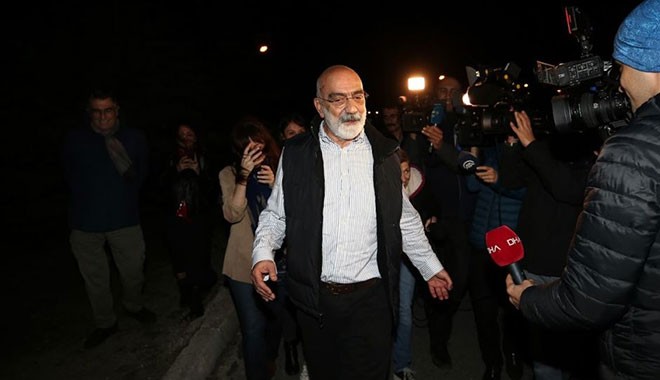 Hakkında yakalama kararı çıkarılan Ahmet Altan gözaltında