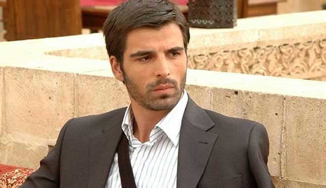 Türk bayrağı için 'Rıfkı cumhuriyetinin bayrağı değil mi bu?' diyen Mehmet Akif Alakurt hakkında soruşturma açıldı