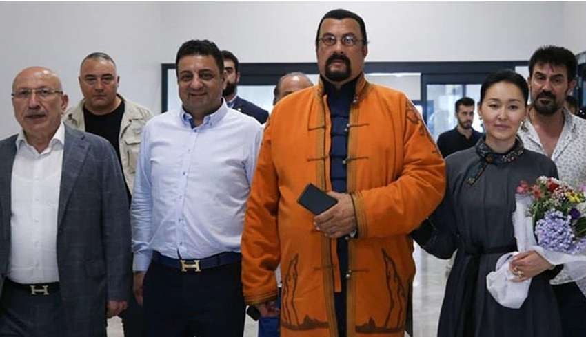 Ali Osman Akat, Steven Seagal’i dolandırmış