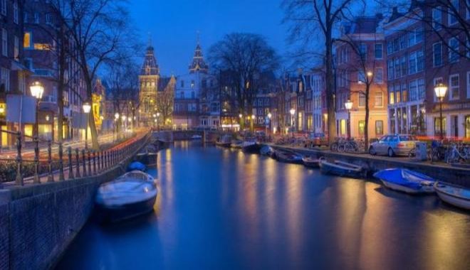 Amsterdam’da turistlere yeni vergi: Her gece için ek 3 euro