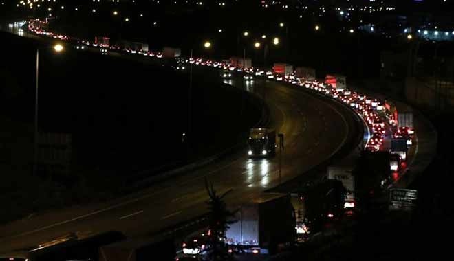 Anadolu Otoyolu'nda bayram yoğunluğu