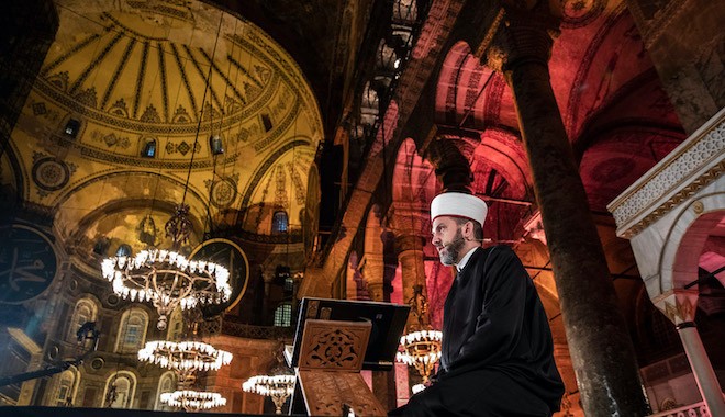 'Kesin, sözüm senet' deyip paylaştı: Ayasofya için halı sipariş edildi