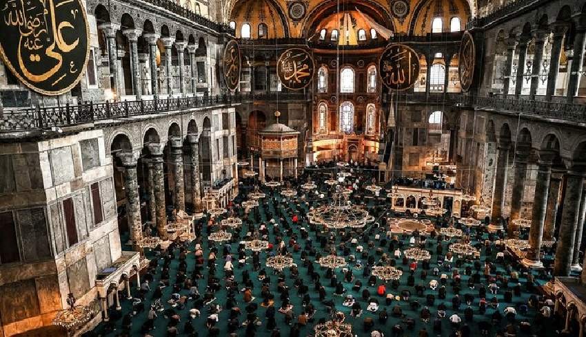 Ayasofya-i Kebir Camii'nde 88 yıl sonra bir ilk...