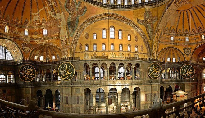 Müzelere bir zam daha: Ayasofya'ya giriş 100 liraya çıktı