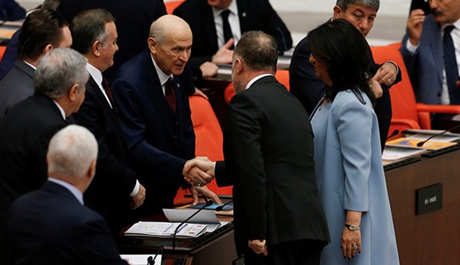 Bahçeli ve HDP arasında sıcak temas