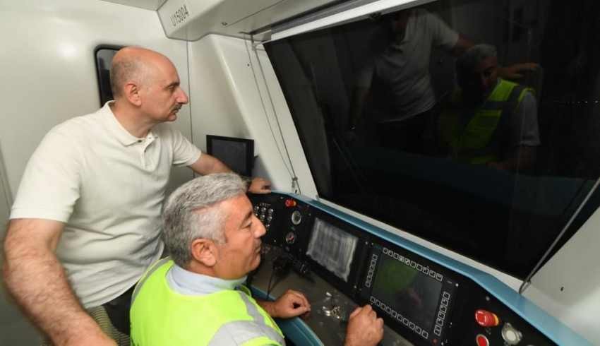 Bakan Karaismailoğlu, İstanbul Havalimanı metrosunu test etti tarih verdi