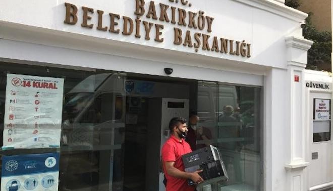 Bakırköy Belediyesi'ne 1 Milyonluk borç için haciz geldi