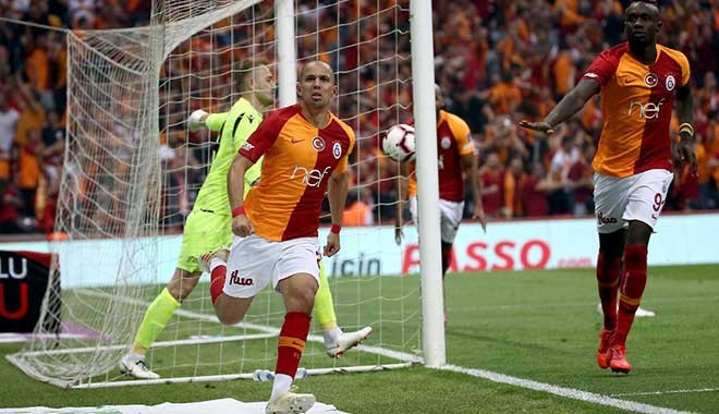 Başakşehir'i deviren Galatasaray şampiyonluğunu ilan etti