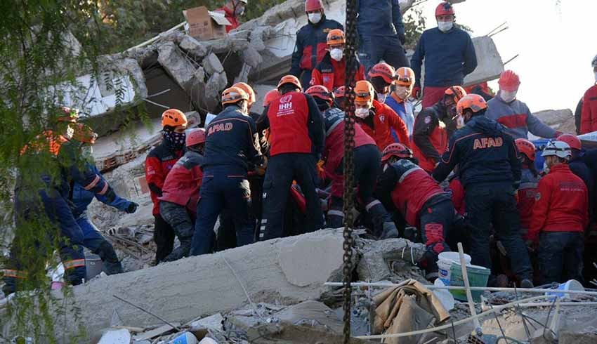 Bayraklı Belediyesi 208 çürük yapıyı 10 yıl önce bakanlığa bildirmiş