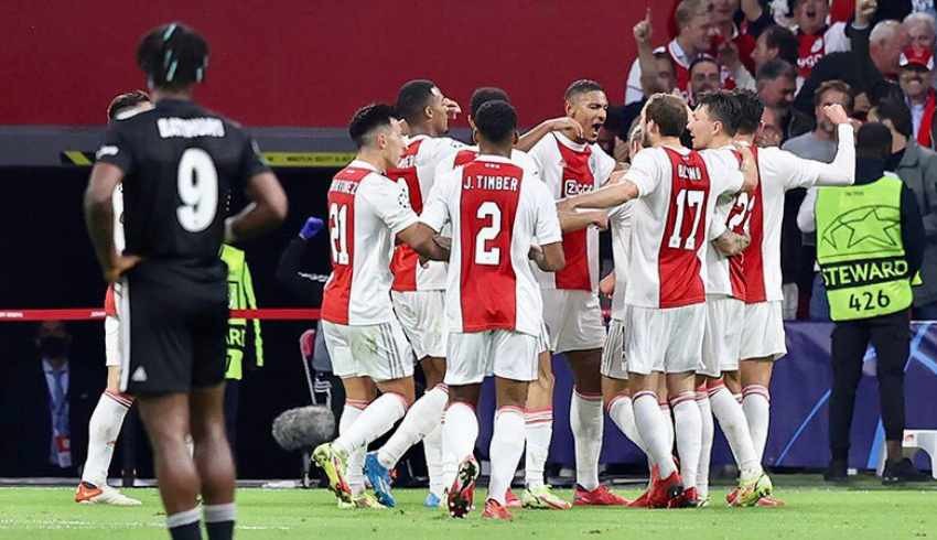 Beşiktaş, Ajax'a deplasmanda 2-0 yenildi