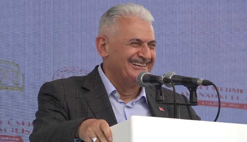 Binali Yıldırım: 10 gün önce yurtdışındaydım, orada gördüm, sıkıntılar bizimkinden daha fazla