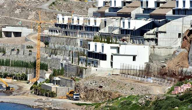 Bodrum'da 200 milyon dolarlık projenin 'kaçak' bölümleri yıkıldı