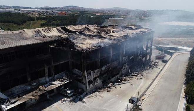 Çayırova'da 4 işçinin öldüğü yangın sonrası fabrika sahibi ve binayı kiraya veren kişi gözaltına alındı