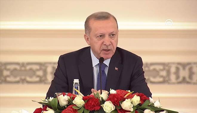 Cumhurbaşkanı Erdoğan: Kovid-19 ile mücadele ederken sanayi ve ticarette çarkları çevirmek kolay değil