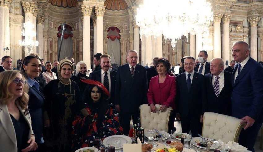 Cumhurbaşkanı Erdoğan'ın Saray'da verdiği iftar yemeğine kimler katıldı?