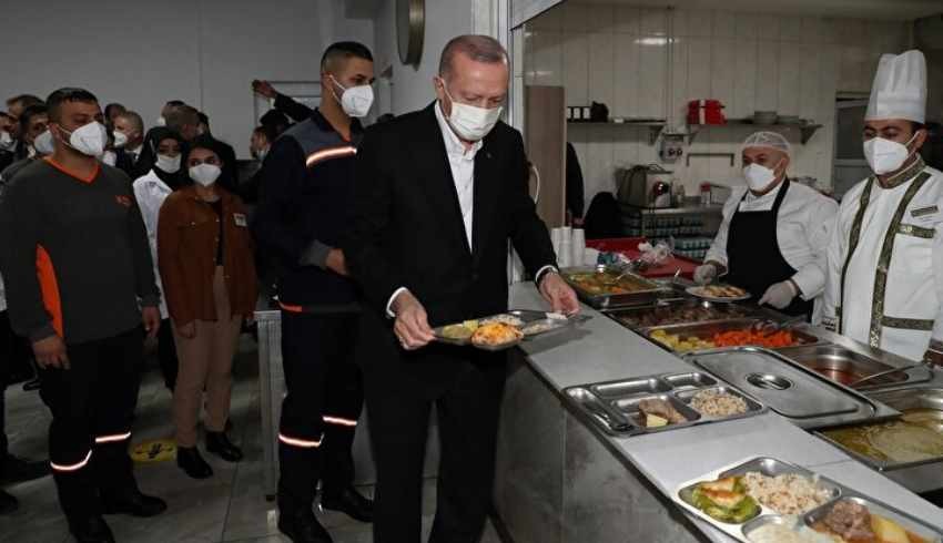 Cumhurbaşkanı Erdoğan yemek sırasında