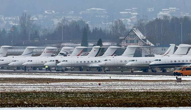 Davos toplantısı 2021 yazına ertelendi