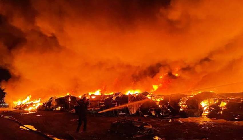 Doğtaş Mobilya fabrikasında korkutan yangın!