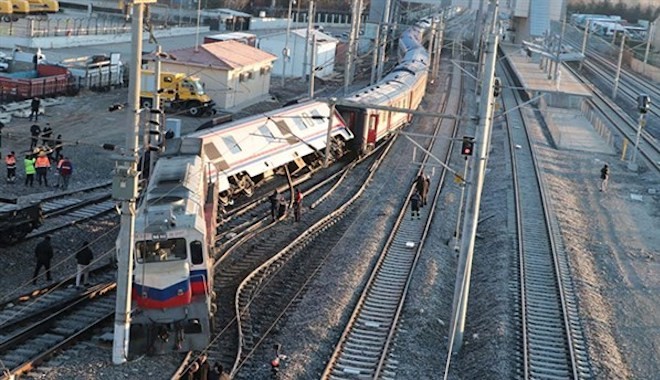 Doğu Ekspresi treni raydan çıktı