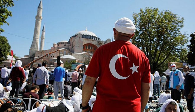 Dünya Ayasofya’daki ilk namazı anbean takip ediyor