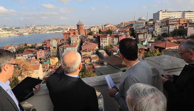 Ekrem İmamoğlu hangi cemaatin yurt binasını işaret etti...