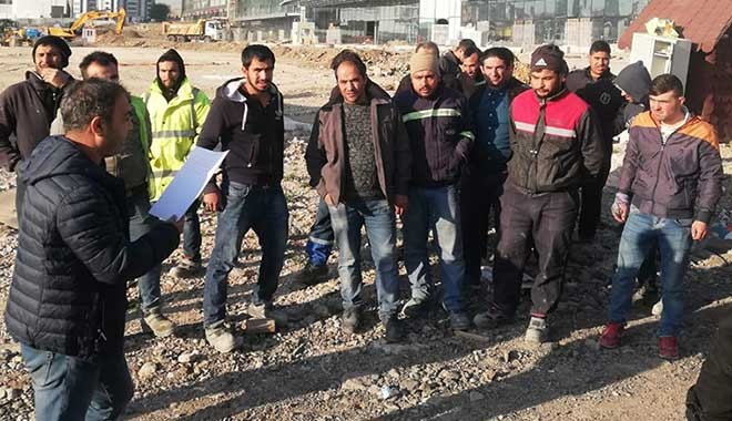 Elya Yapı'nın patronu ödenmeyen maaşlarını talep eden işçileri gözaltına aldırdı