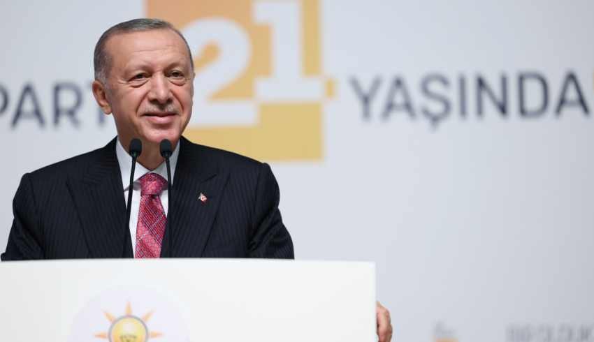 Erdoğan konuştu: Faiz inmeye devam edecek