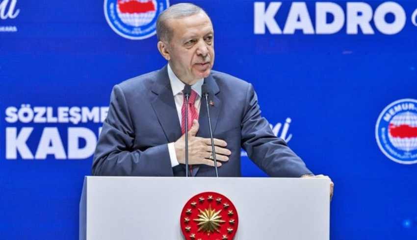 Erdoğan'dan 500 bin sözleşmeliye kadro müjdesi!