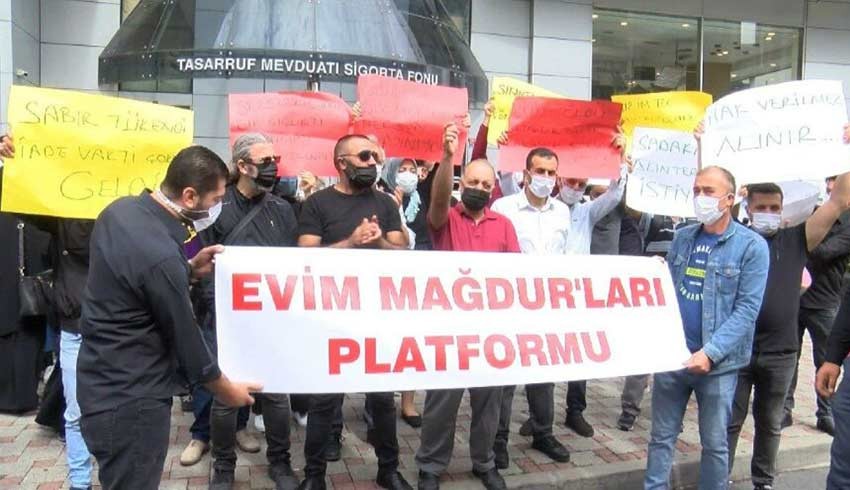 Ev yerine dert sahibi oldular! Mağdurlar TMSF önünde eylem yaptı