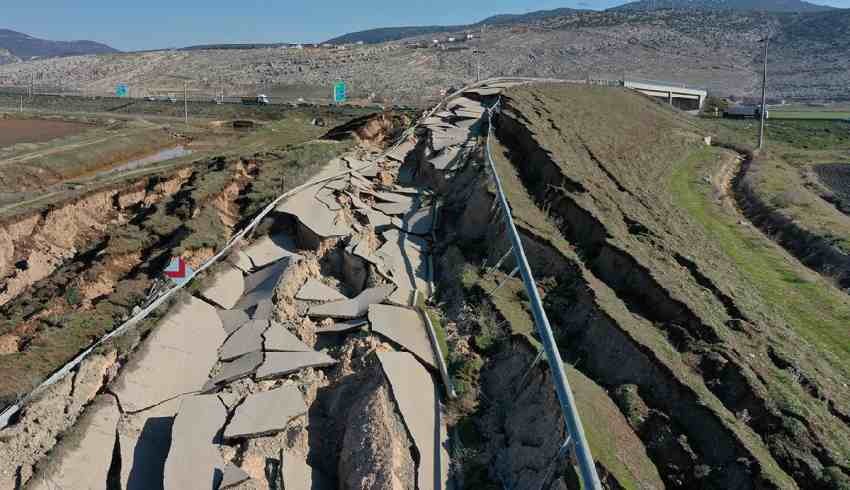 AFAD: Deprem bölgesinde artçı sarsıntı sayısı 6 bin 40'a ulaştı