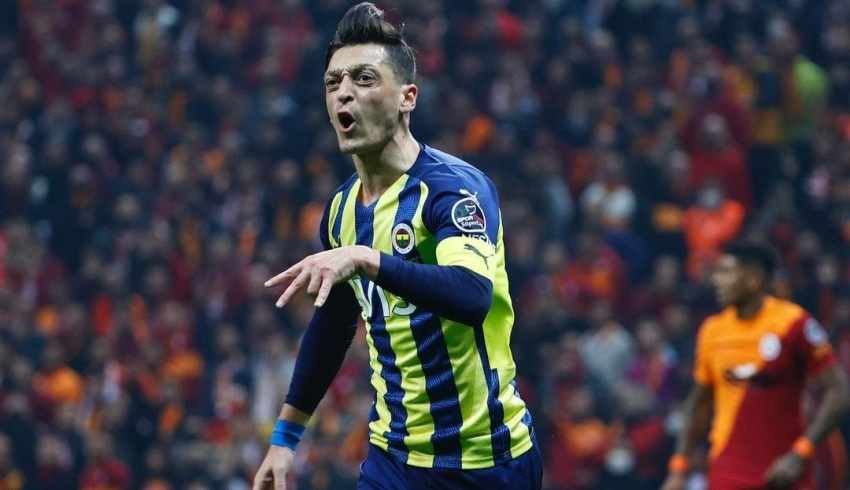 Fenerbahçe, 10 kişiyle Galatasaray'ı evinde yendi