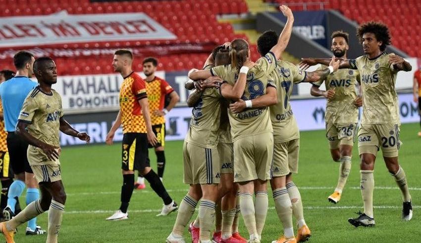 Fenerbahçe, Göztepe'yi yendi liderlik koltuğuna oturdu