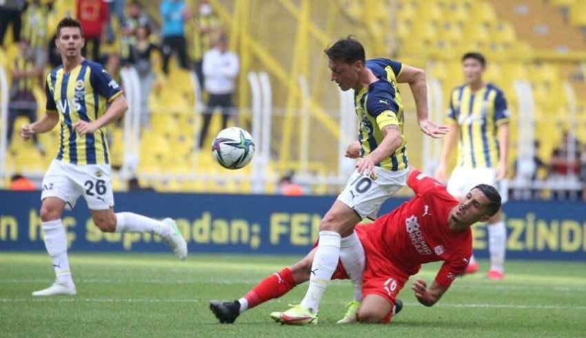 Fenerbahçe Kadıköy’de Sivasspor’a takıldı!