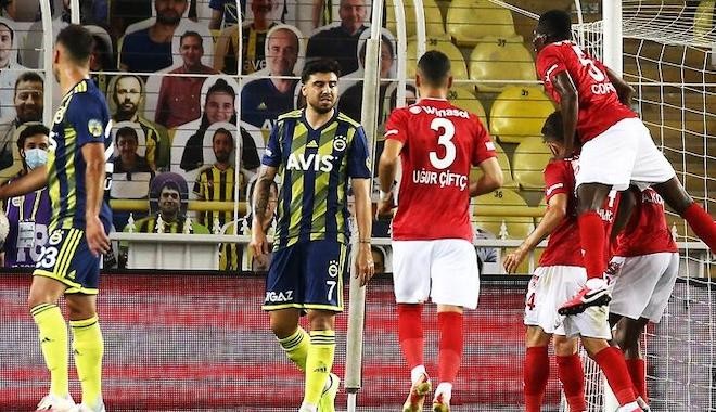 Fenerbahçe, Kadıköy'de de Sivasspor'a yenildi