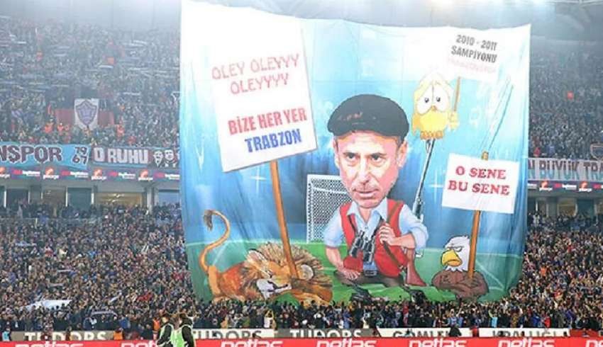 Fenerbahçe'den Trabzonspor'a pankart tepkisi: FETÖ ağzıyla konuşuyor, silahlı saldırıya gönderme yapıyor!