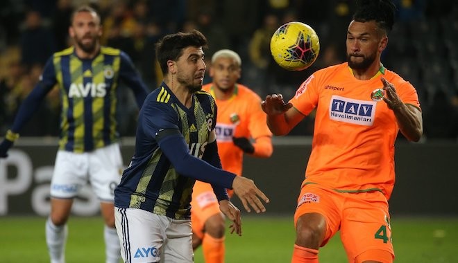 Fenerbahçe, şampiyonluk yarışında ağır yara aldı