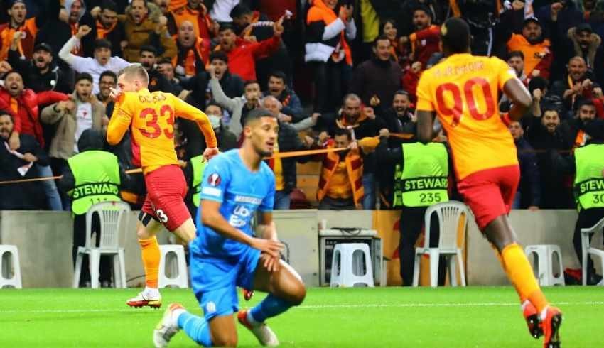 Galatasaray, Marsilya'yı 4-2 yenerek turu geçti!