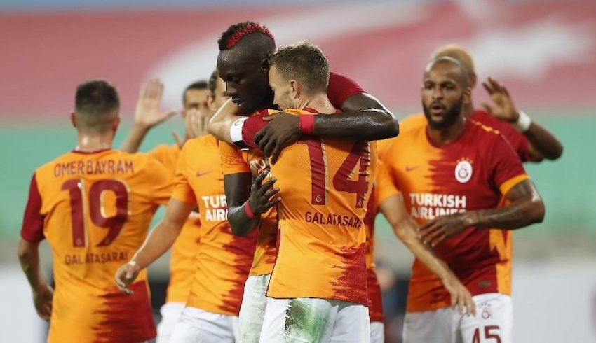 Galatasaray UEFA Avrupa Ligi'nde bir üst turda