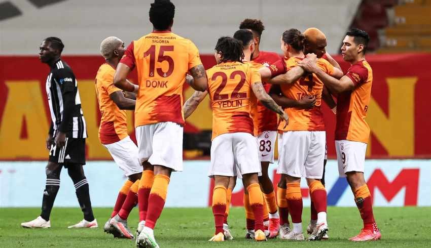 Galatasaray, lider Beşiktaş'ı 3-1 devirdi!