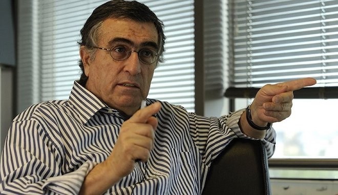 Gazeteci Hasan Cemal’in pasaportuna el konuldu