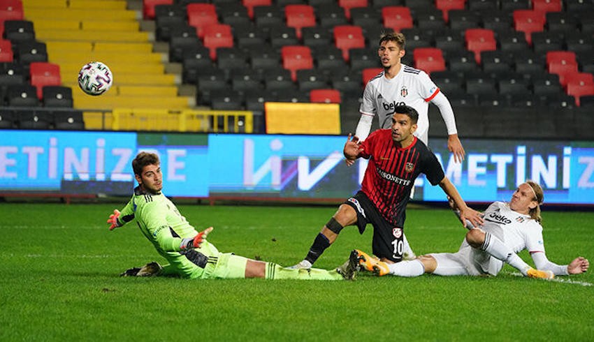 Gaziantep, Beşiktaş'ı 3 golle devirdi!