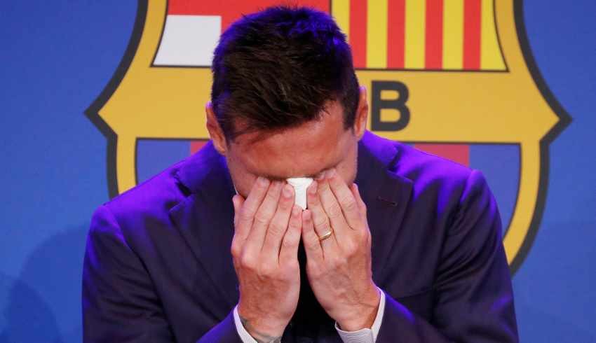 Hem ağlar hem giderim! Lionel Messi, Barcelona'ya gözyaşlarıyla veda etti