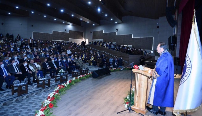 Ardahan Üniversitesi'nden TOBB Başkanı Hisarcıklıoğlu'na fahri doktora