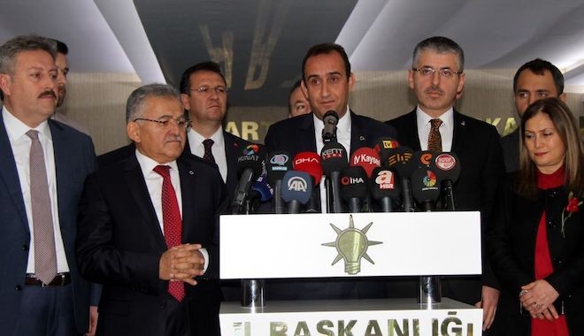 İYİ Partili belediye başkanı AK Parti'ye geçti