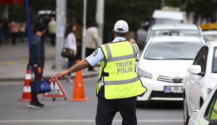 İktidarın yeni para kaynağı trafik! Kotayı tutturmak için bol bol ceza