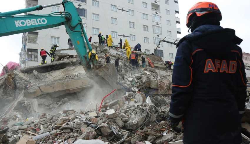 Depremin üstünden 14 gün geçti: Can kaybı 41 bini aştı